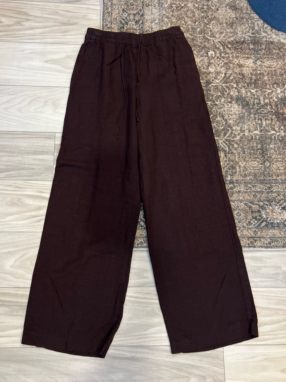 H&M Women’s Drawstring Linen-Blend pants in Deep Brown